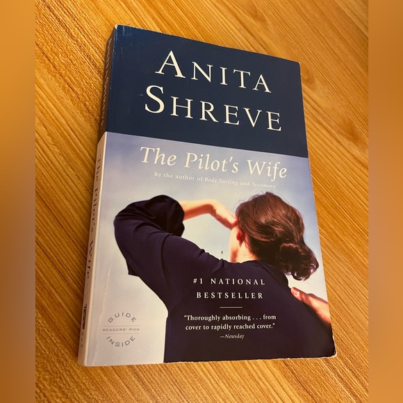 The Pilot’s Wife by Anita Shreve - Picture 2 of 3